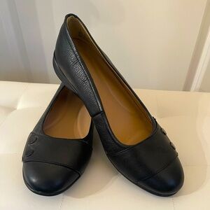 Hush Puppies flats